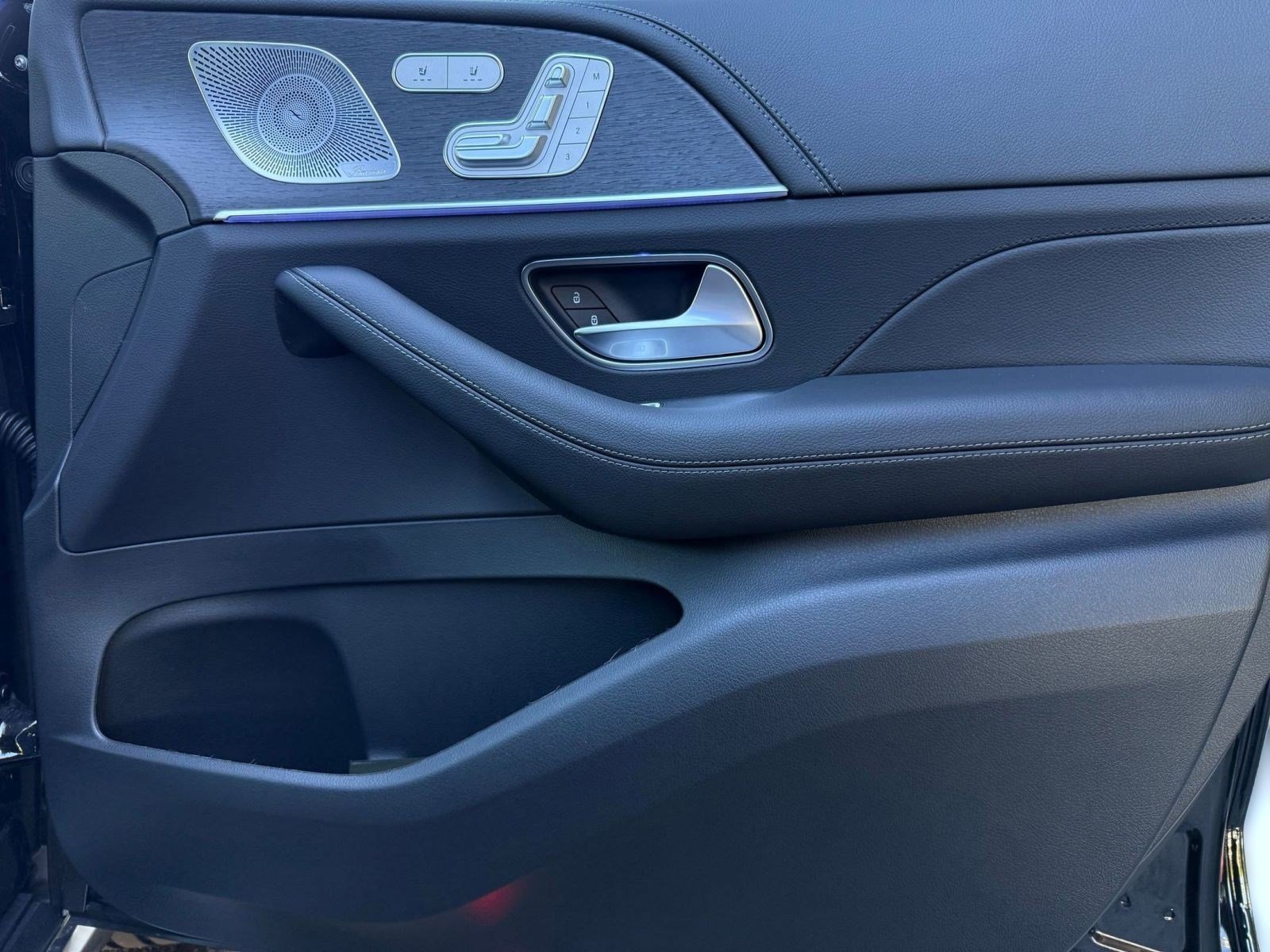 New 2026 Mercedes-Benz GLS 580 4MATIC image 19
