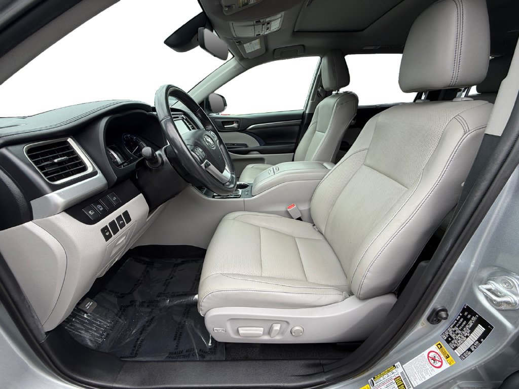 Used 2019 Toyota Highlander Limited AWD/4WD image 9