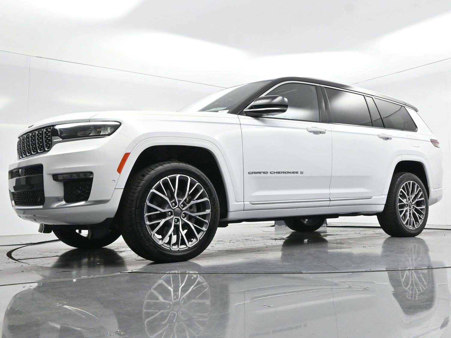 Used 2023 Jeep Grand Cherokee L Summit image 48