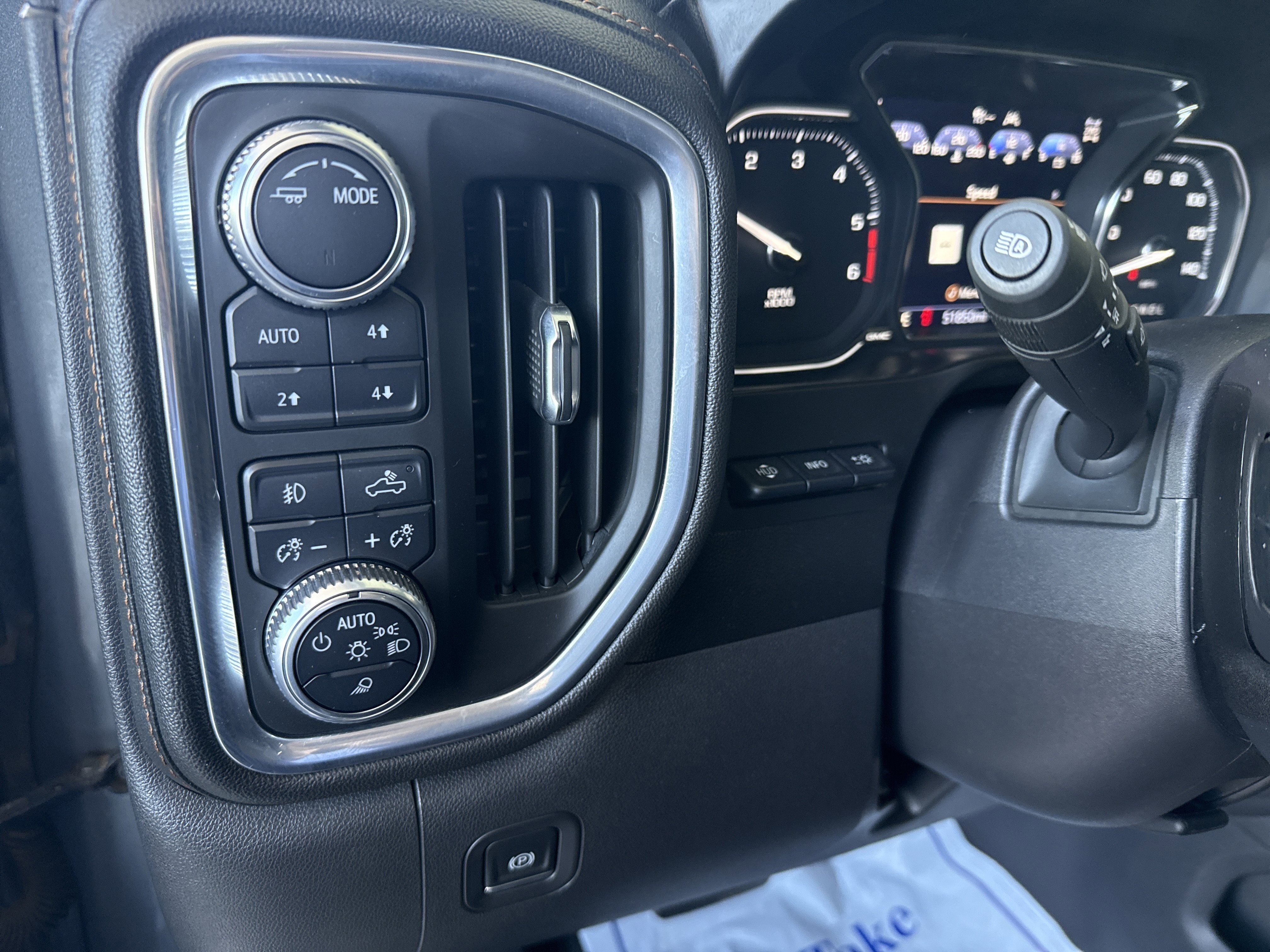 Used 2020 GMC Sierra 1500 AT4 w/ AT4 Premium Package image 19