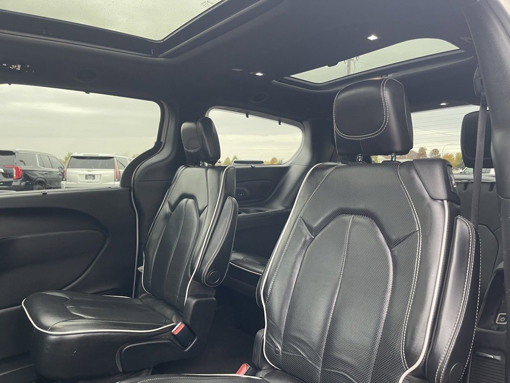 Used 2021 Chrysler Pacifica Limited w/ S Appearance Package image 24