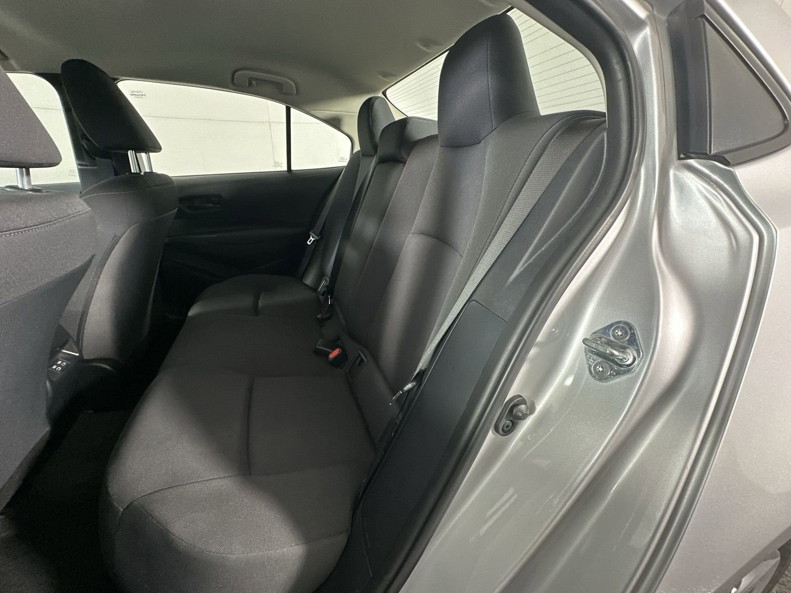 Used 2023 Toyota Corolla LE image 21