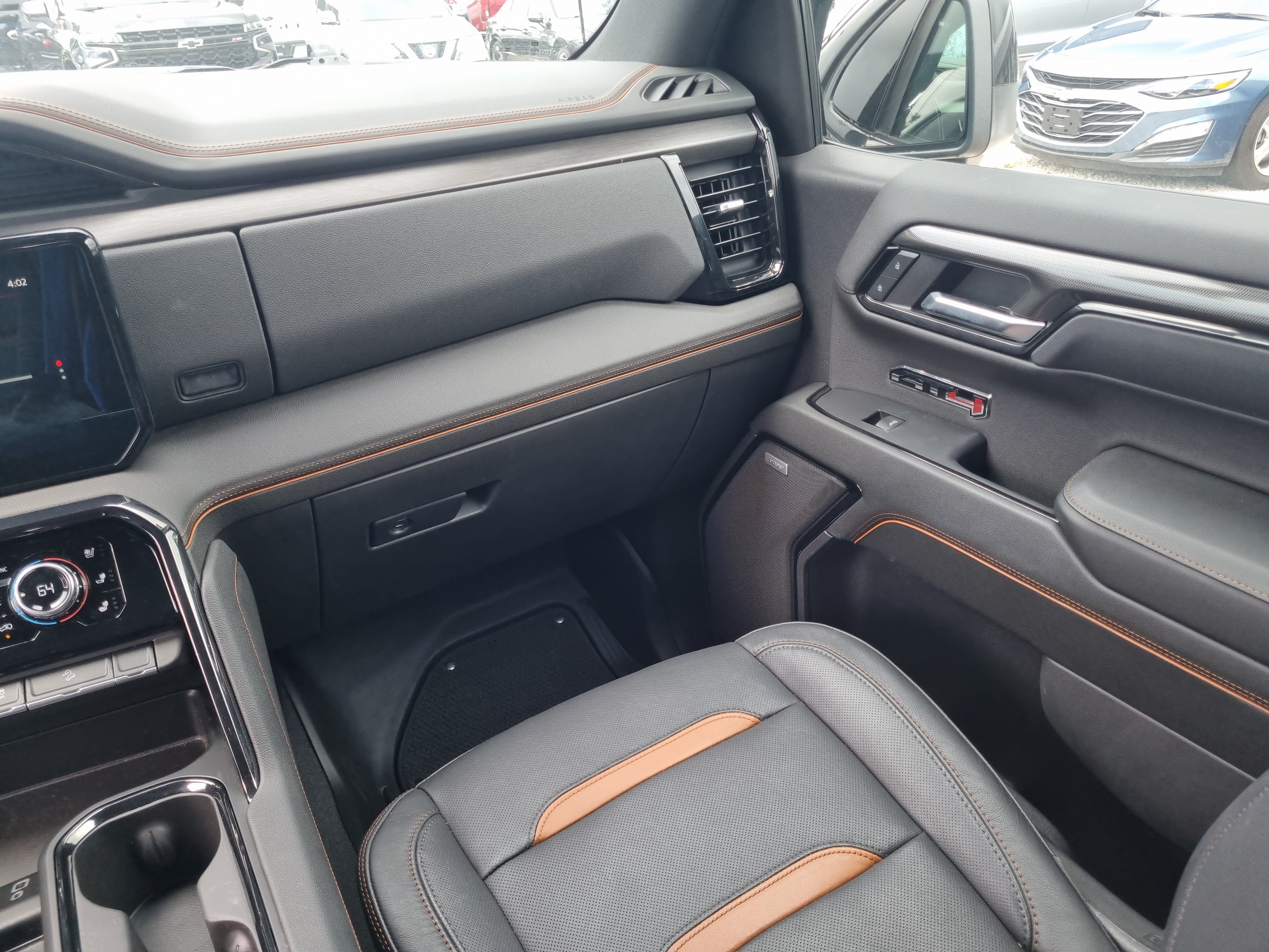 Used 2024 GMC Sierra 1500 AT4 w/ Technology Package AWD/4WD image 15