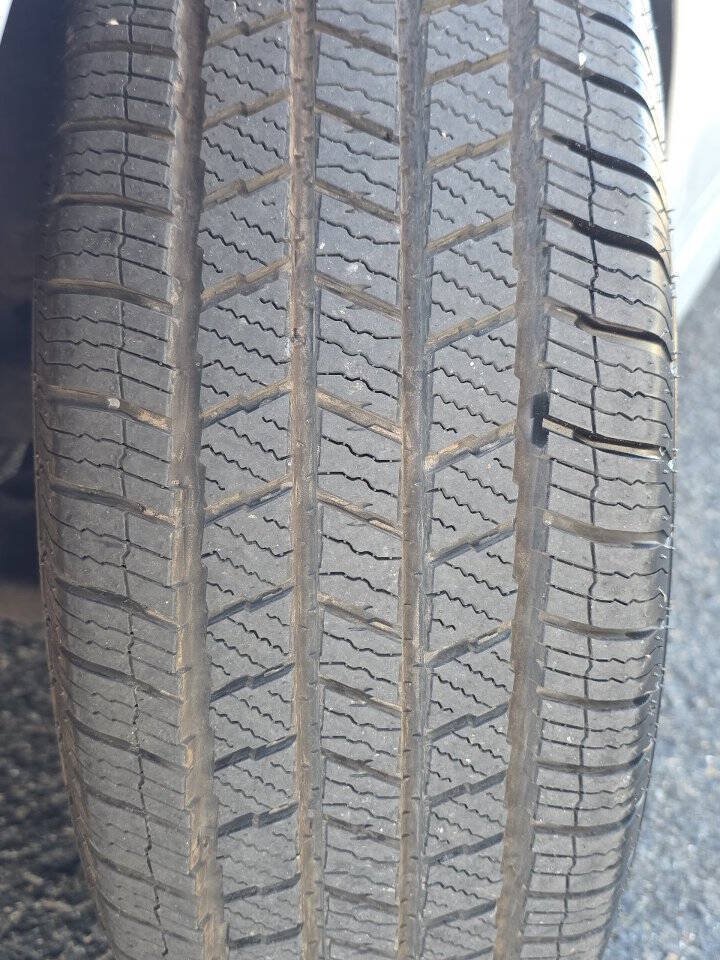 Used 2010 Toyota Prius Four FWD image 25