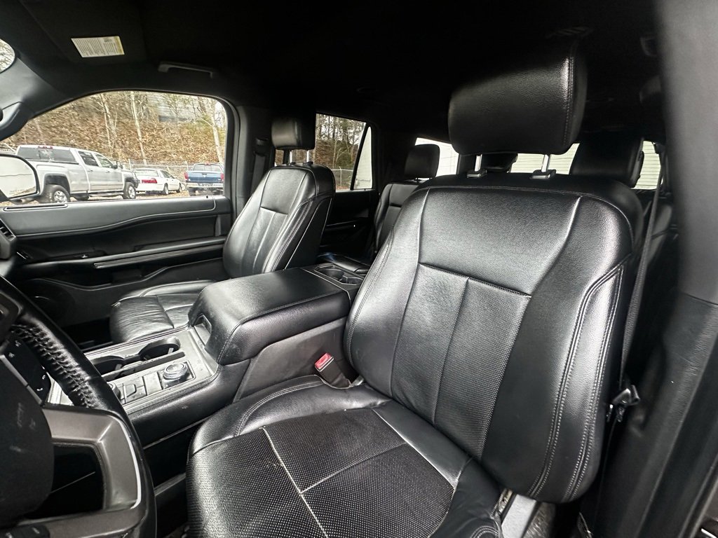Used 2019 Ford Expedition XLT w/ Equipment Group 202A image 9