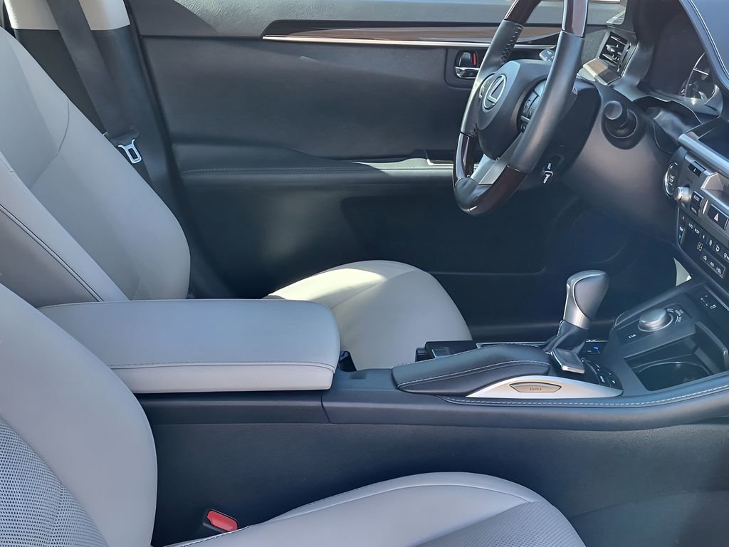 Used 2018 Lexus ES 350 w/ Navigation System Package image 28