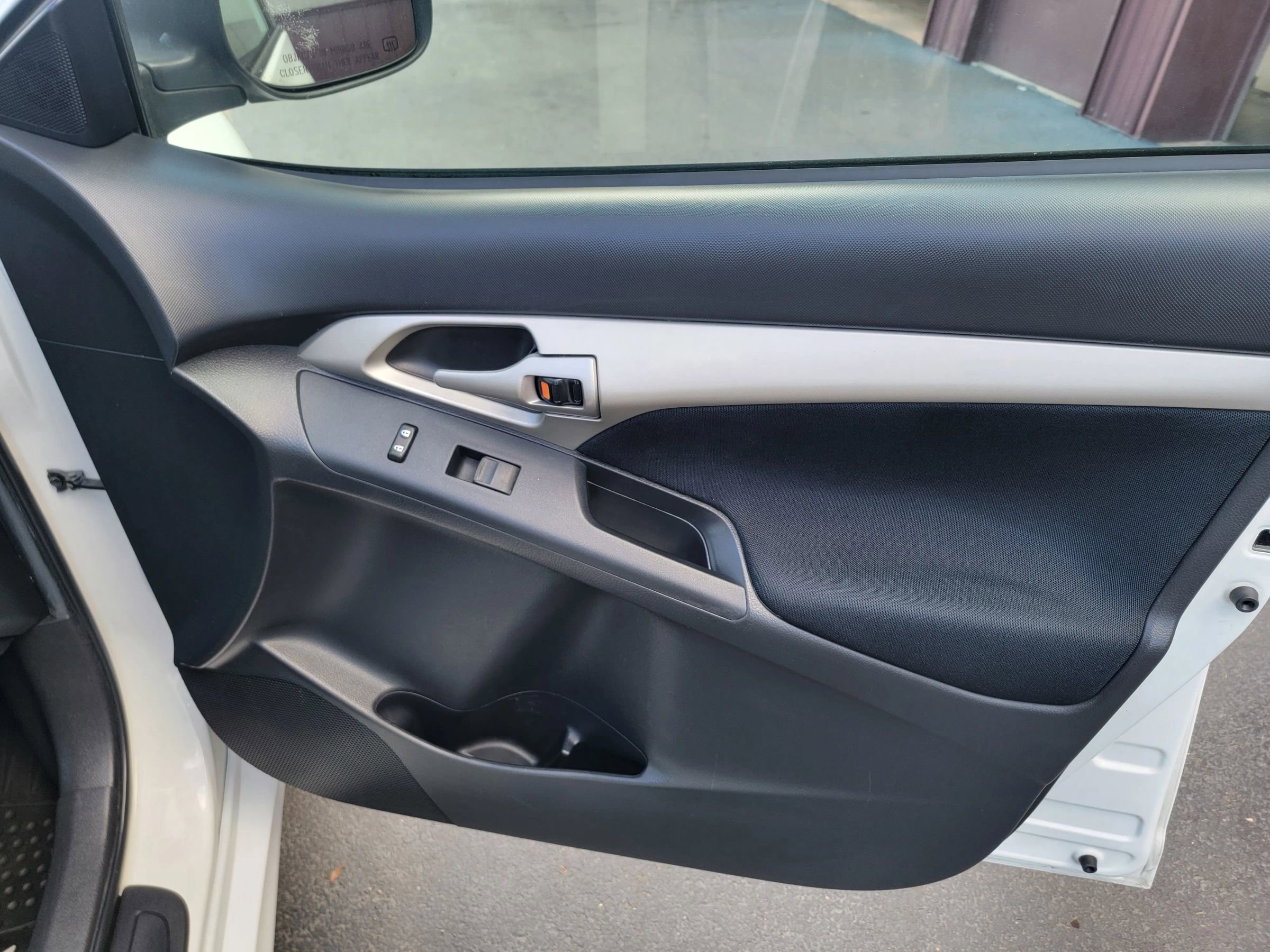 Used 2009 Toyota Matrix S image 21