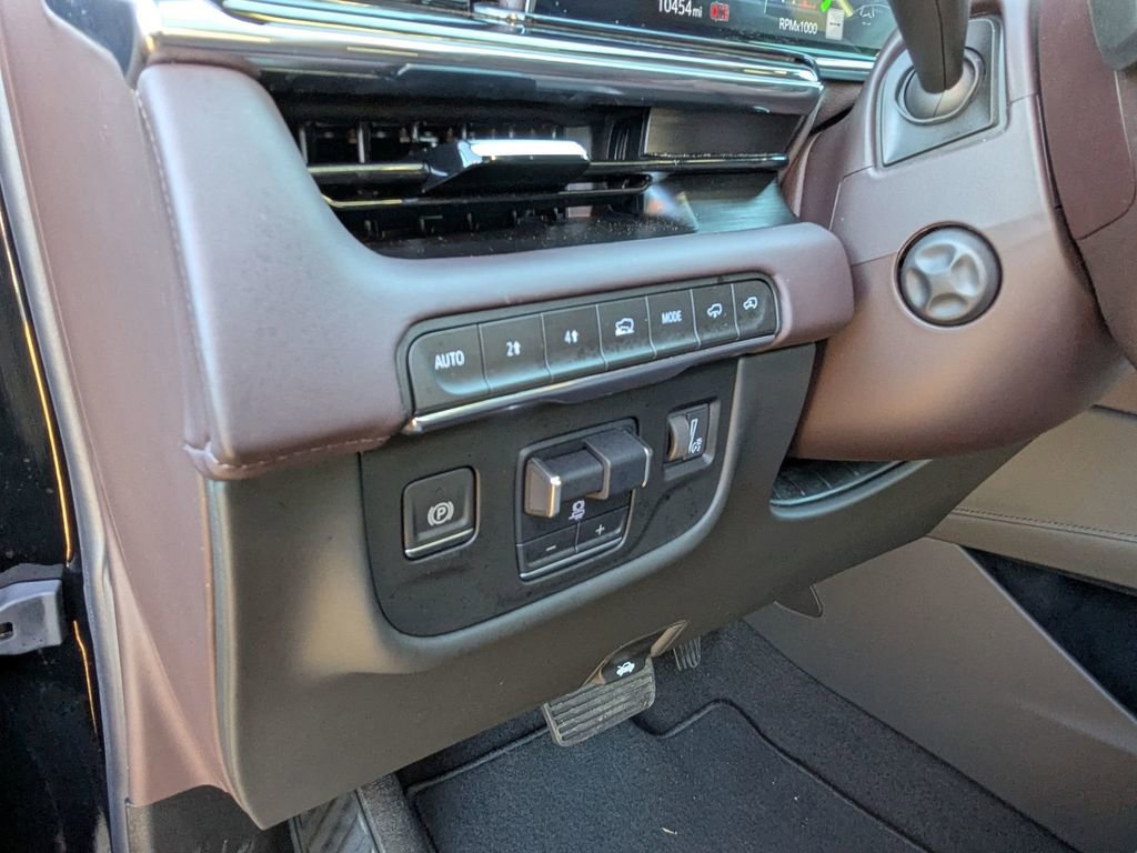 Certified 2024 Cadillac Escalade Premium Luxury Platinum image 15