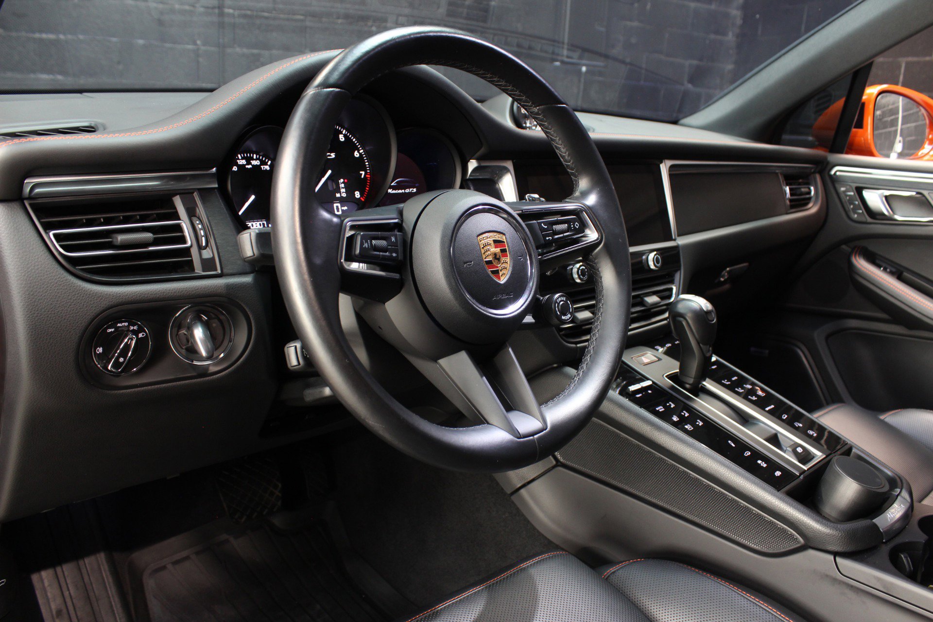 Used 2023 Porsche Macan GTS w/ Premium Package Plus image 34