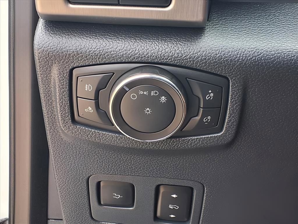 Used 2022 Ford F250 Platinum image 18