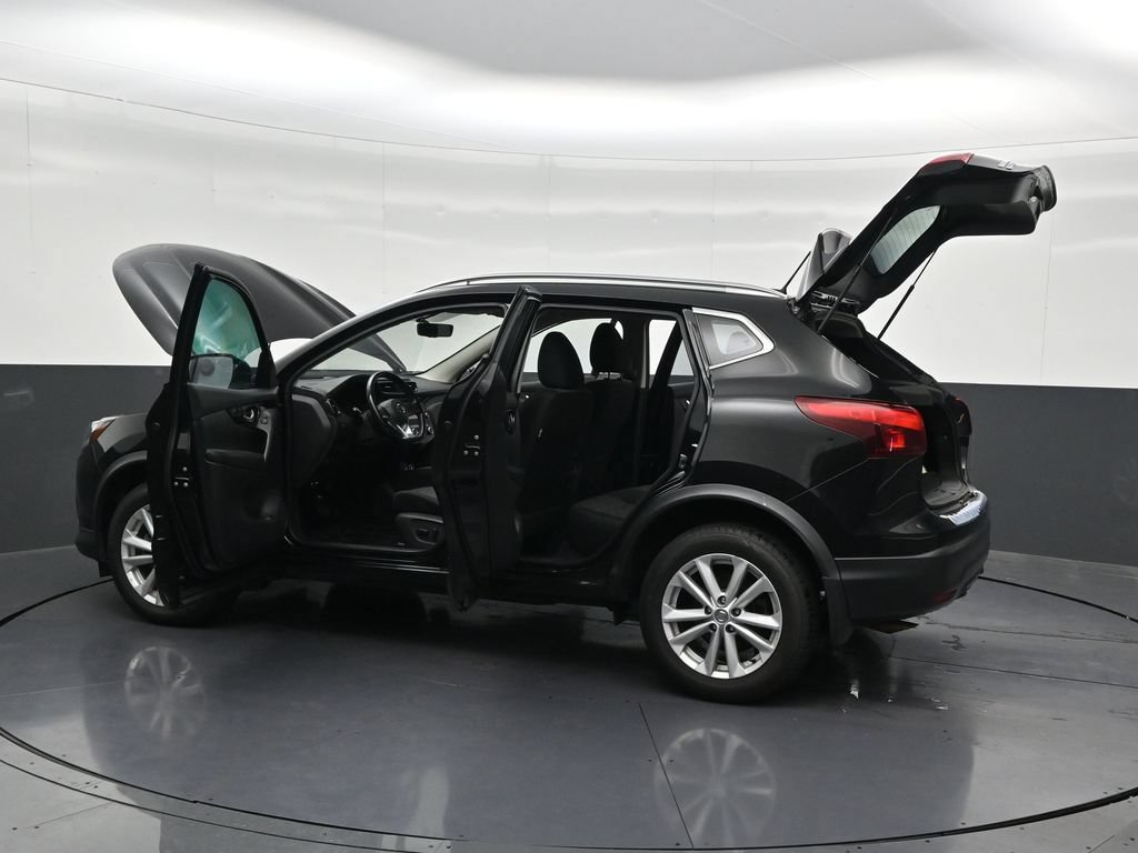 Used 2018 Nissan Rogue Sport SV w/ SV Technology Package AWD/4WD image 34