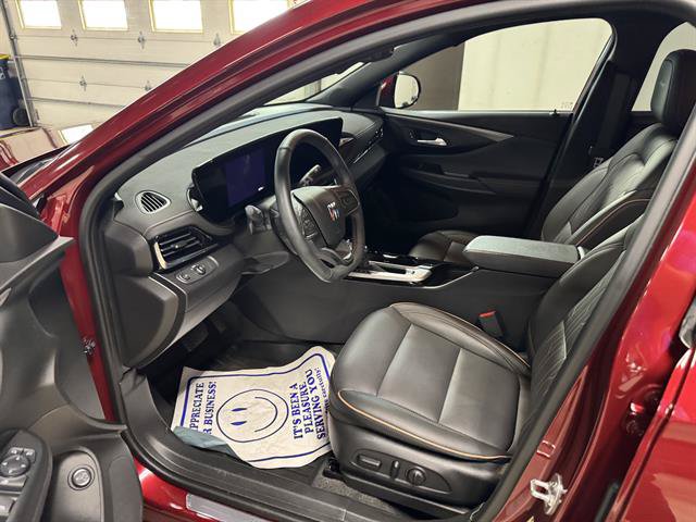 Certified 2025 Buick Envista Avenir FWD image 15