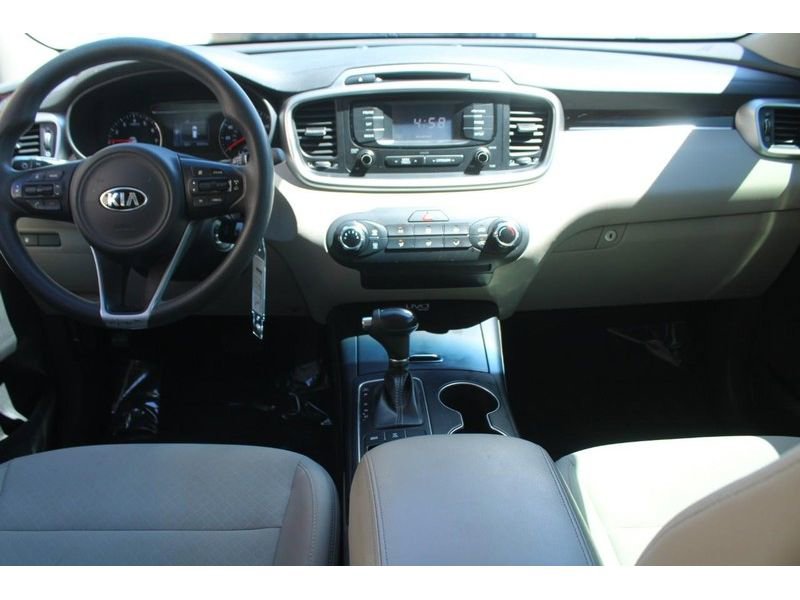Used 2016 Kia Sorento LX AWD/4WD image 12