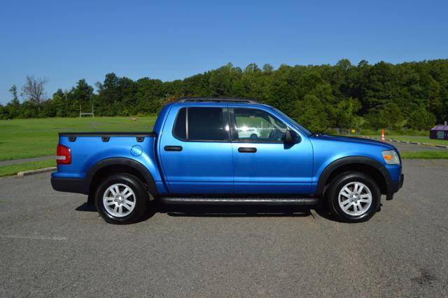 Used 2010 Ford Explorer Sport Trac XLT AWD/4WD image 4
