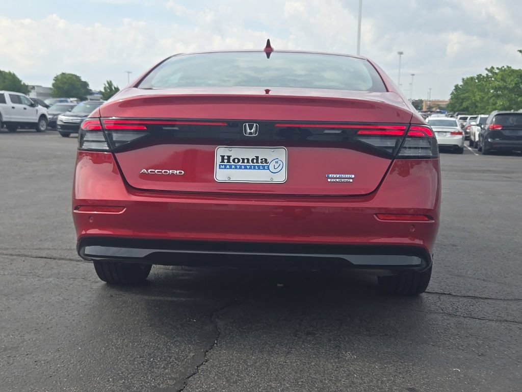 Used 2024 Honda Accord Touring image 6