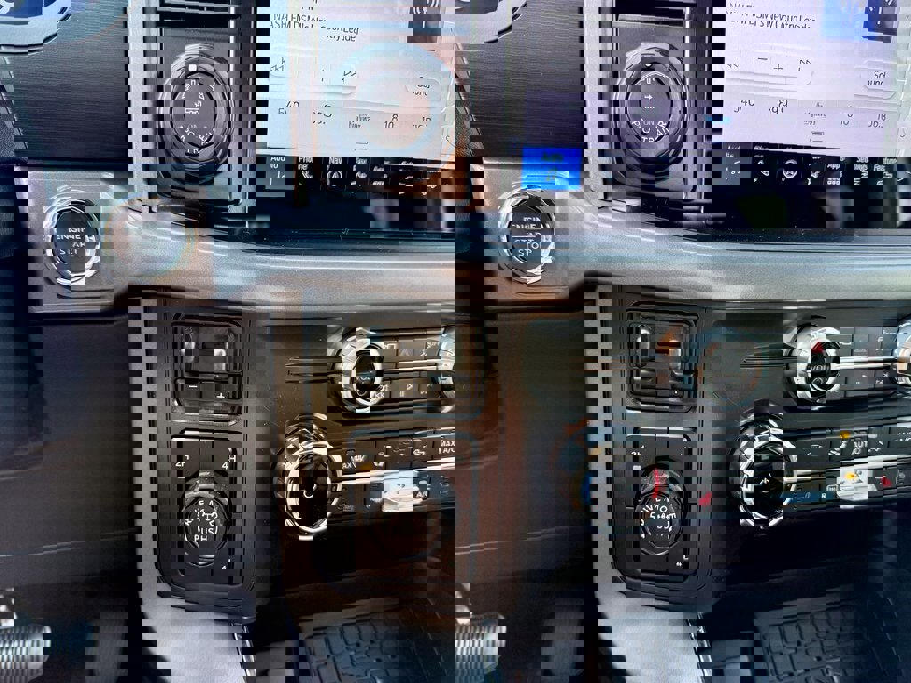 New 2025 Ford F150 XLT w/ Equipment Group 302A MID image 28