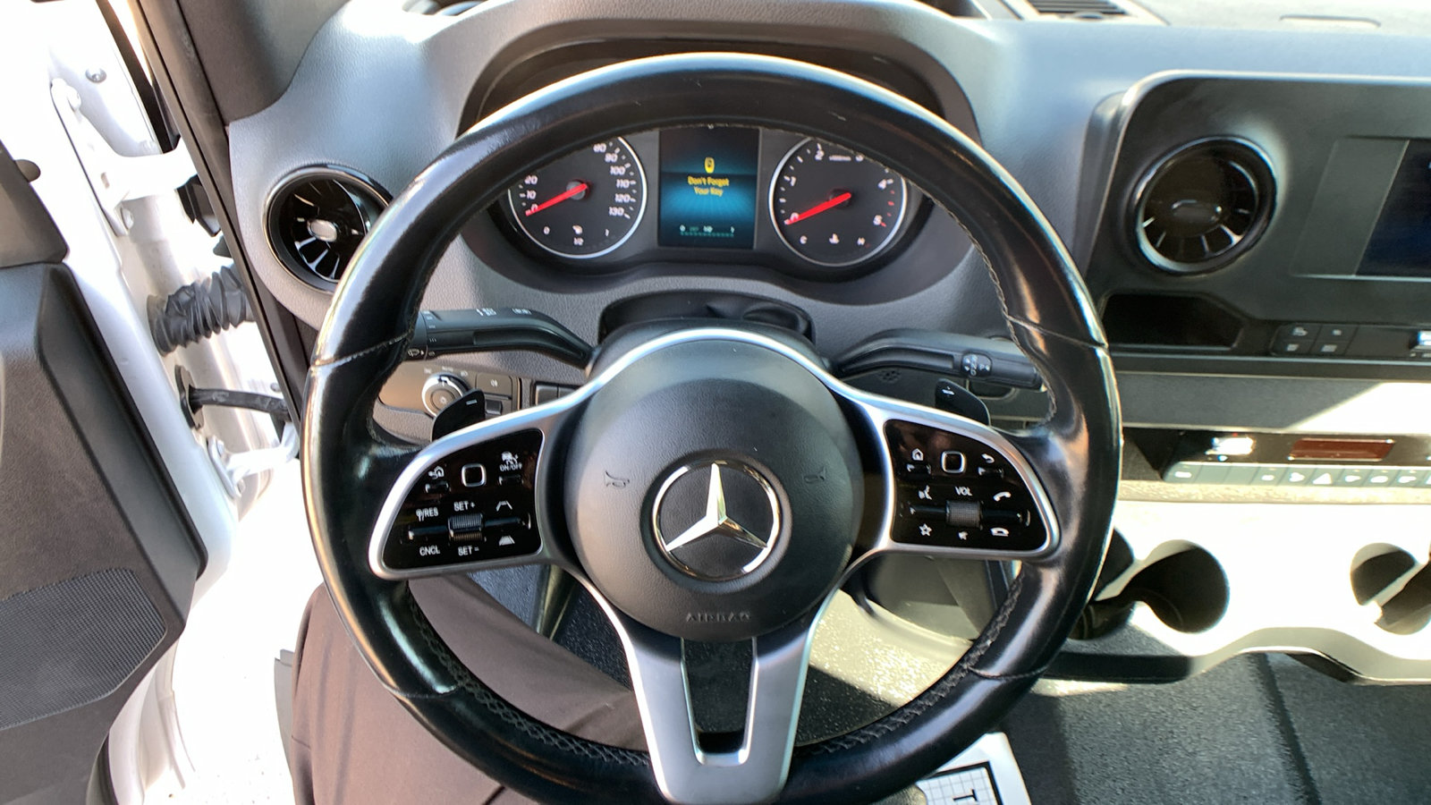Used 2021 Mercedes-Benz Sprinter 2500 image 15