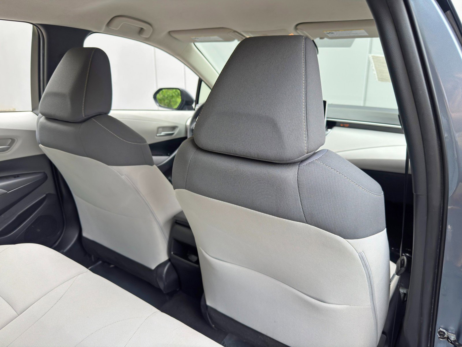 Used 2020 Toyota Corolla LE FWD image 32