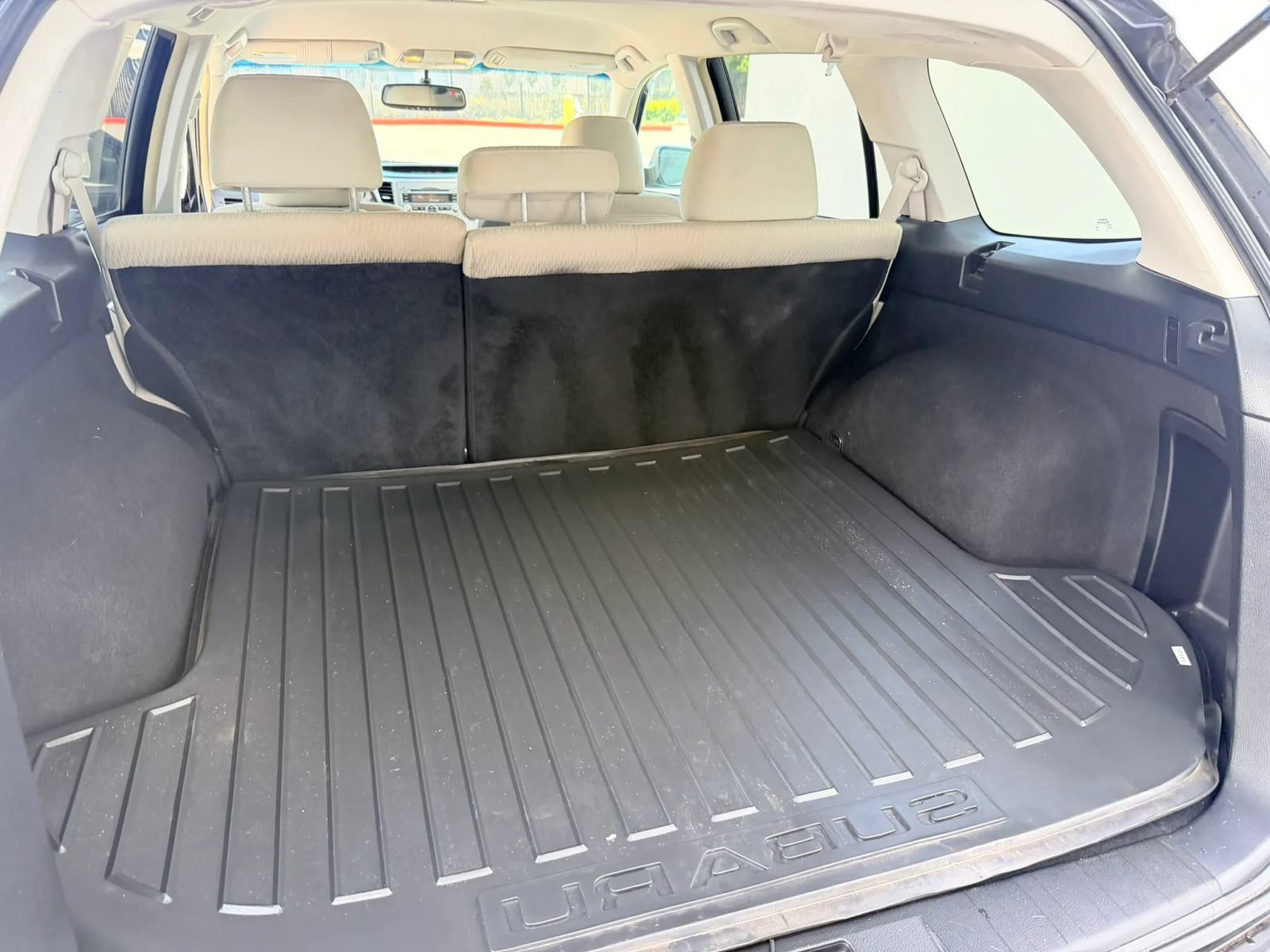Used 2010 Subaru Outback 2.5i Premium AWD/4WD image 18