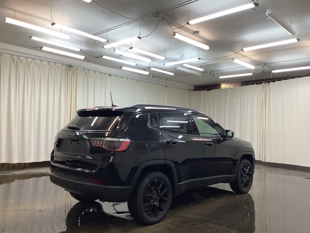 New 2026 Jeep Compass Latitude image 6