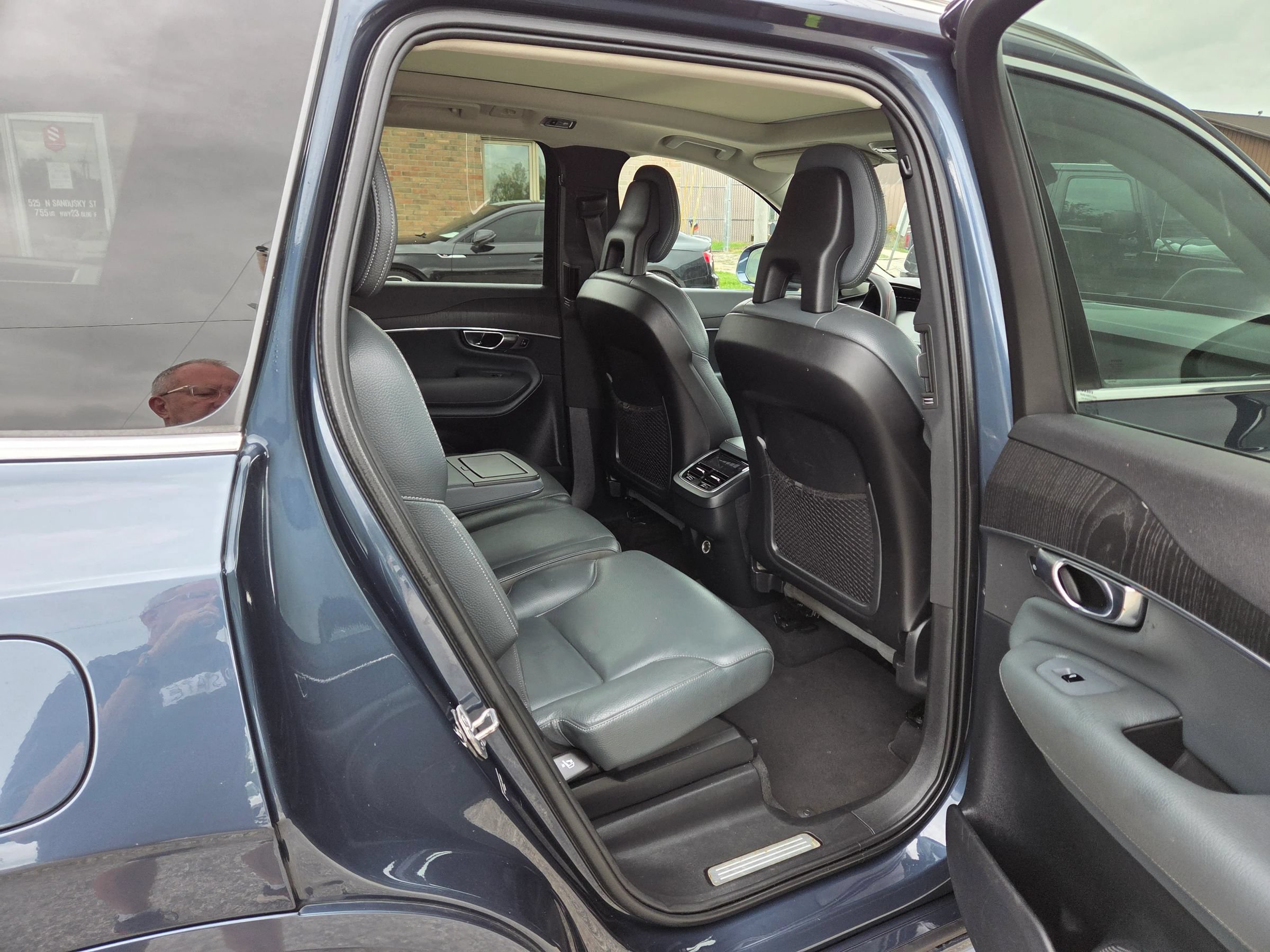 Used 2020 Volvo XC90 T6 Momentum AWD/4WD image 19