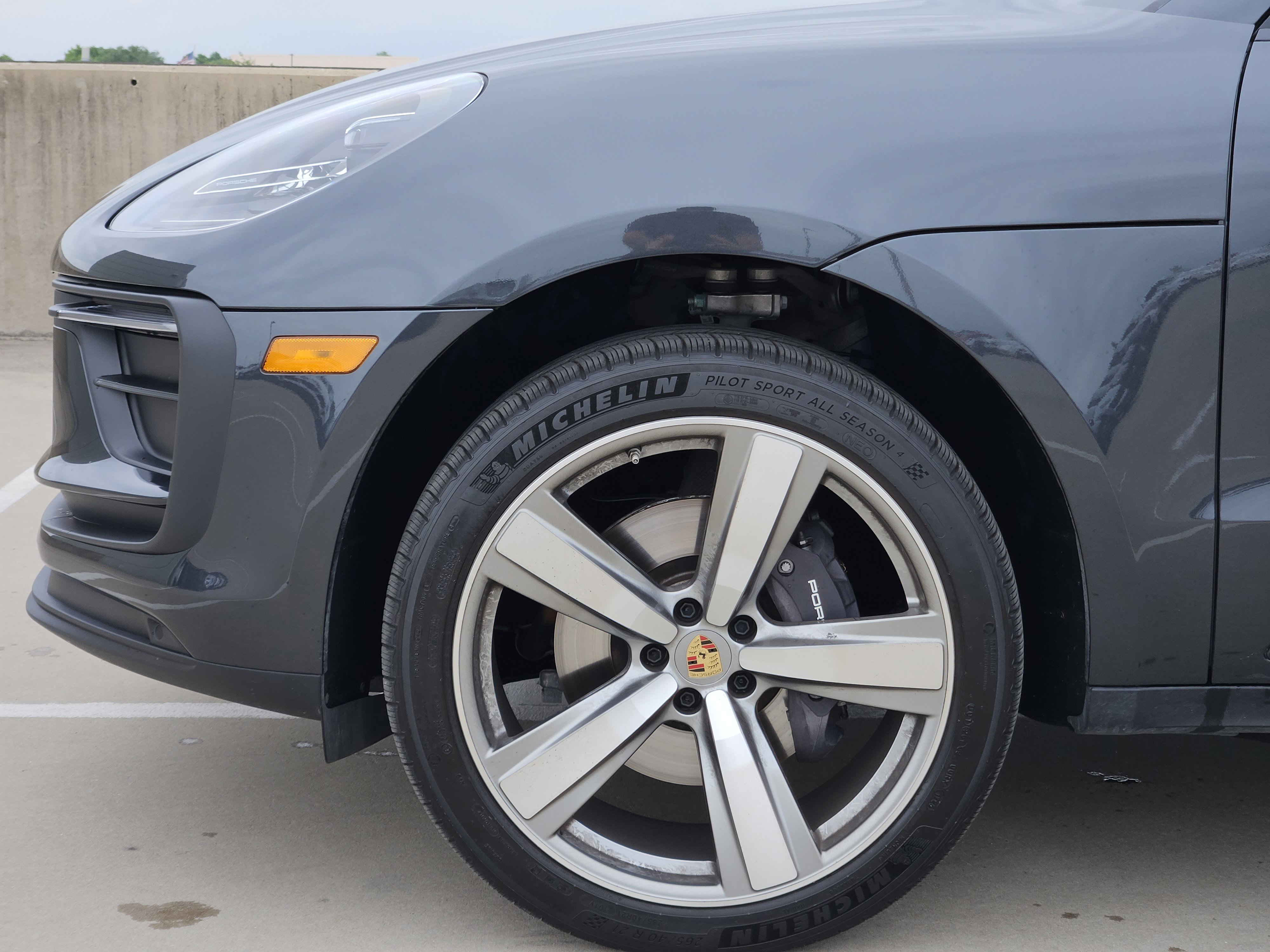 Certified 2026 Porsche Macan image 13