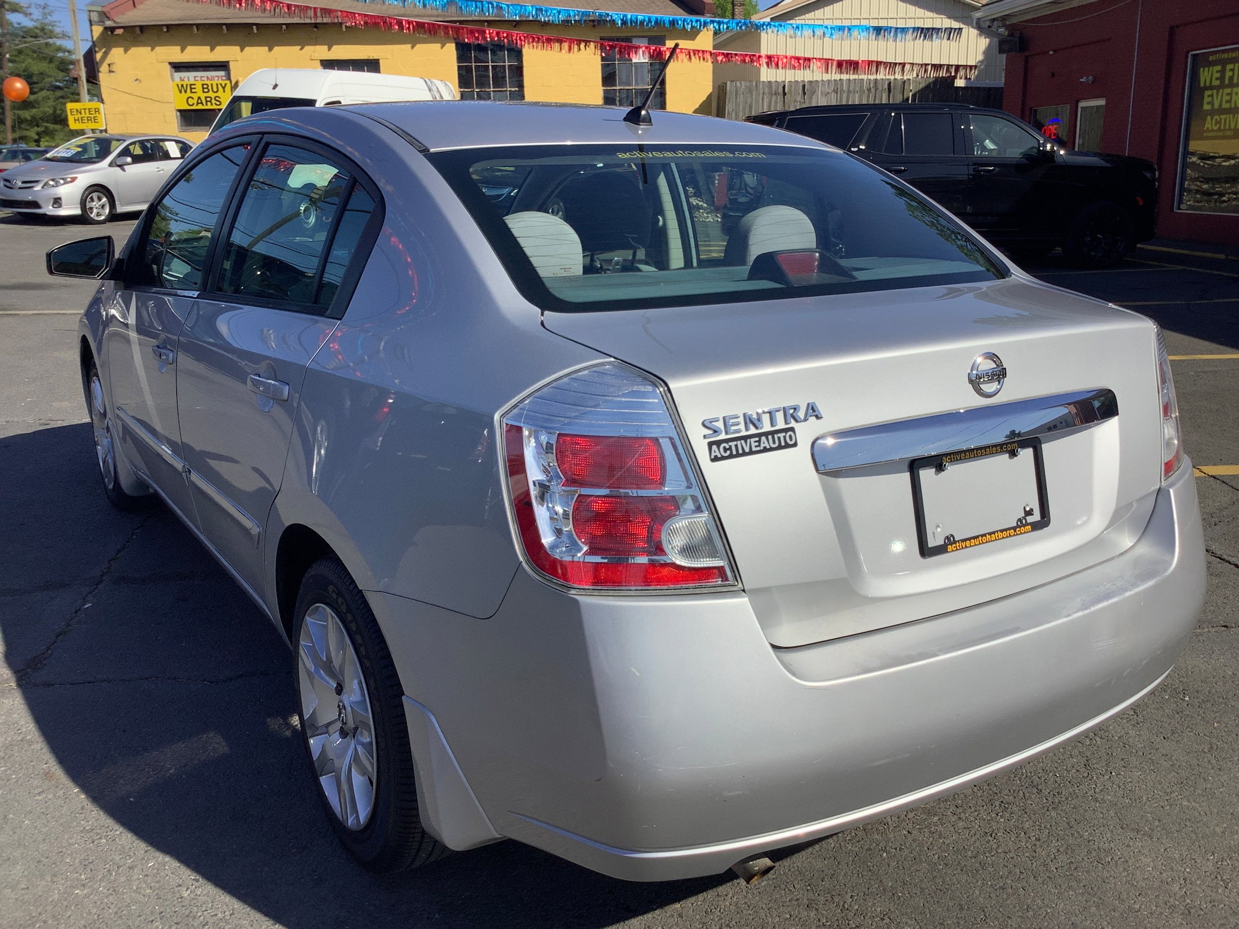Used 2010 Nissan Sentra 2.0 S w/ Convenience Pkg FWD image 5