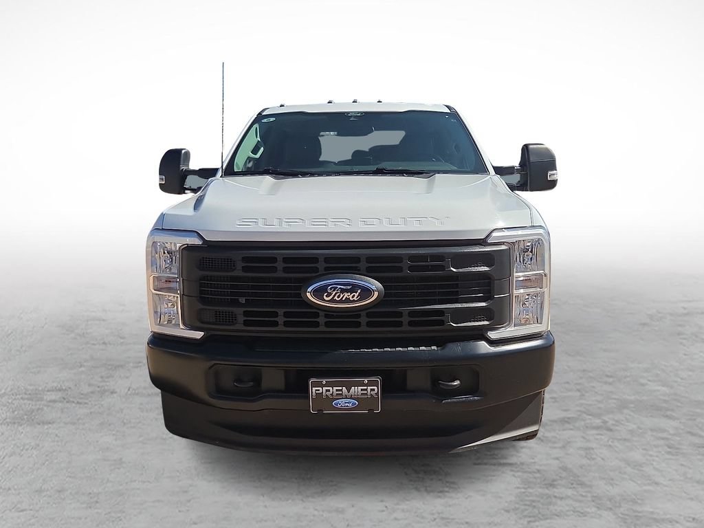 Used 2025 Ford F350 XL AWD/4WD image 3