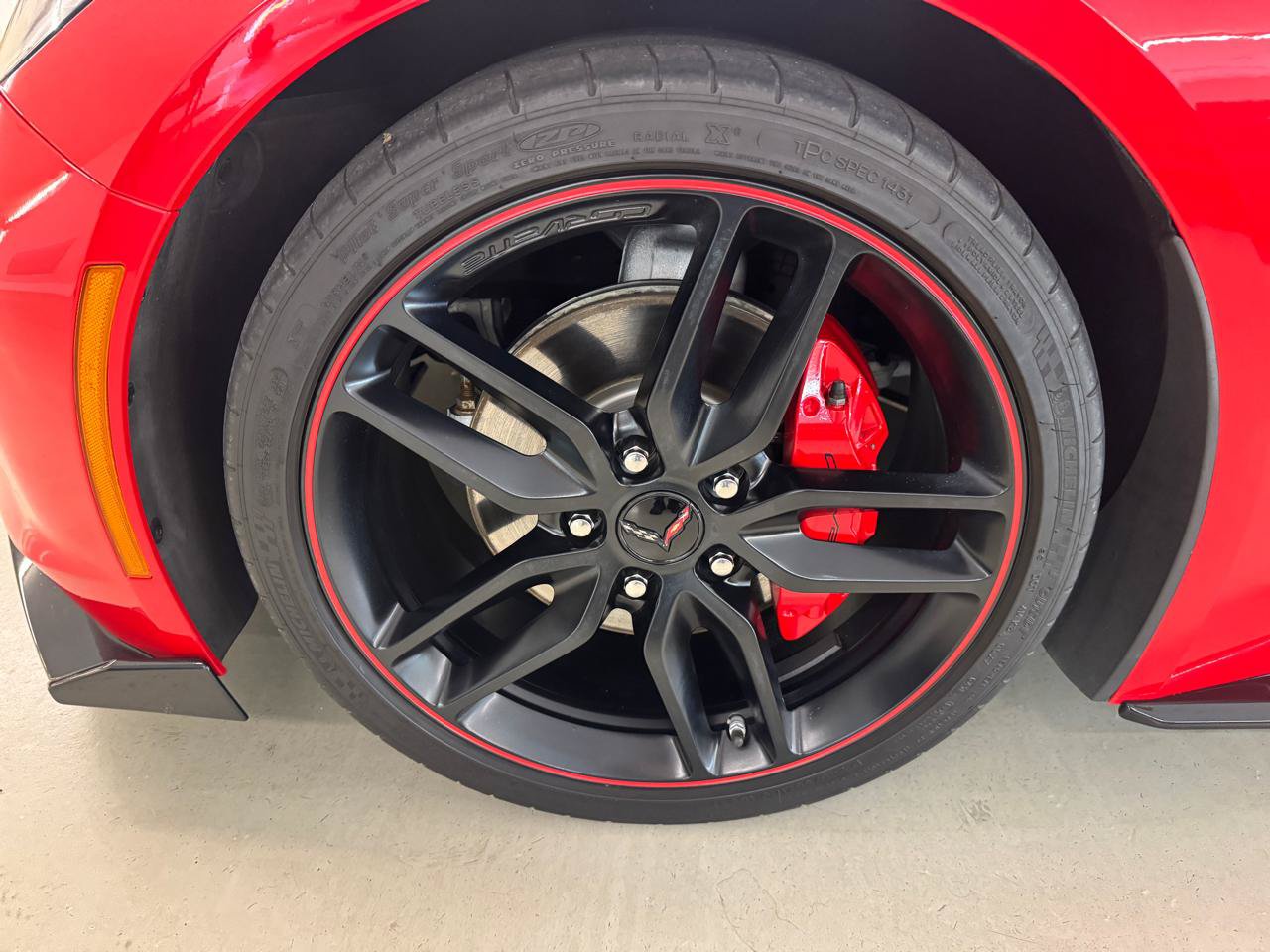 Used 2019 Chevrolet Corvette Convertible w/ 2LT w/ 2LT Preferred Equipment Group RWD image 32