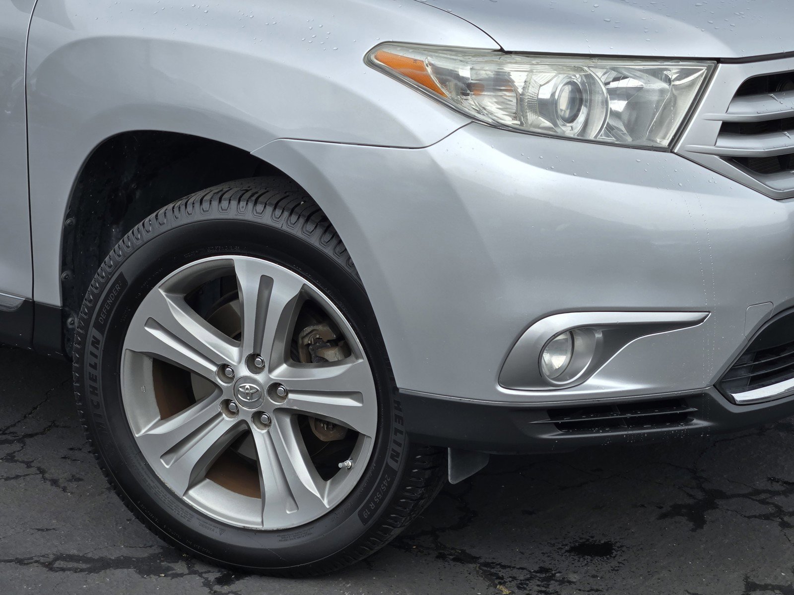 Used 2011 Toyota Highlander Limited w/ Tow Pkg AWD/4WD image 9