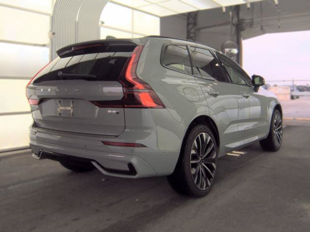 Used 2026 Volvo XC60 B5 Ultra AWD/4WD image 8