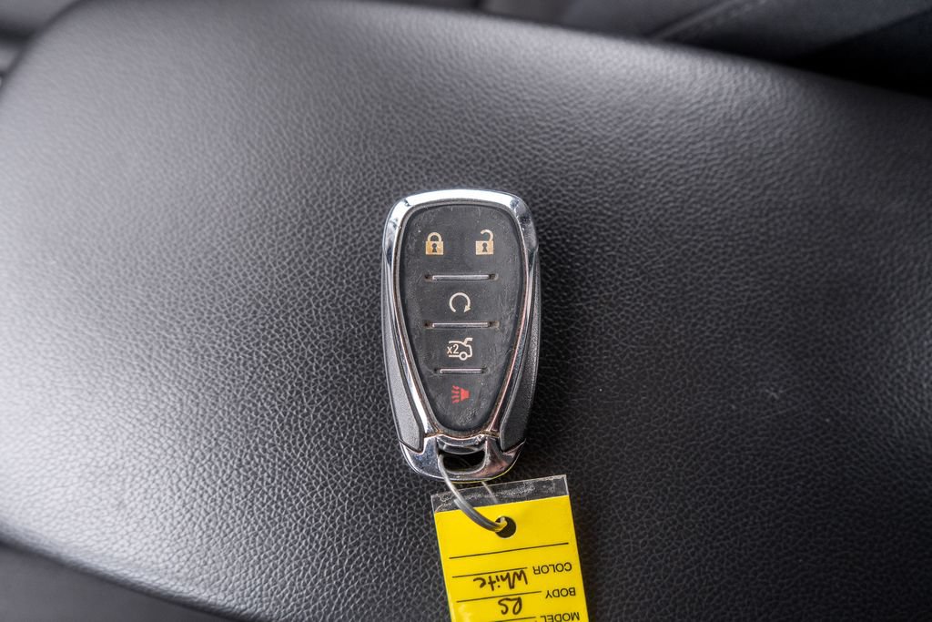 Used 2021 Chevrolet Malibu RS FWD image 29