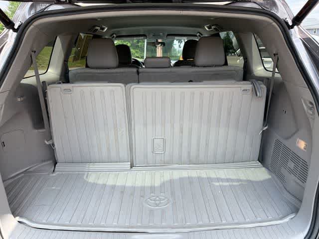 Used 2016 Toyota Highlander Plus AWD/4WD image 24