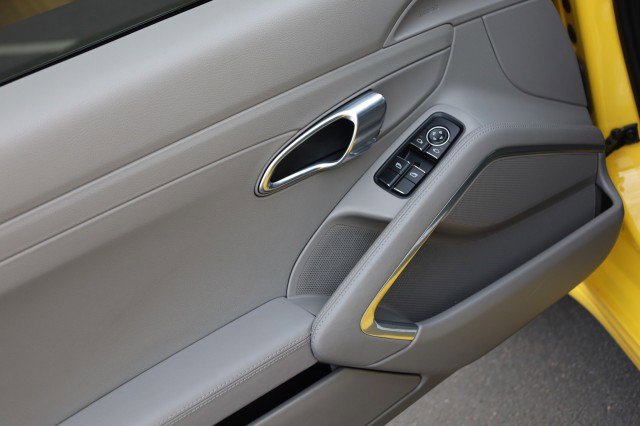 Used 2012 Porsche 911 Carrera image 22