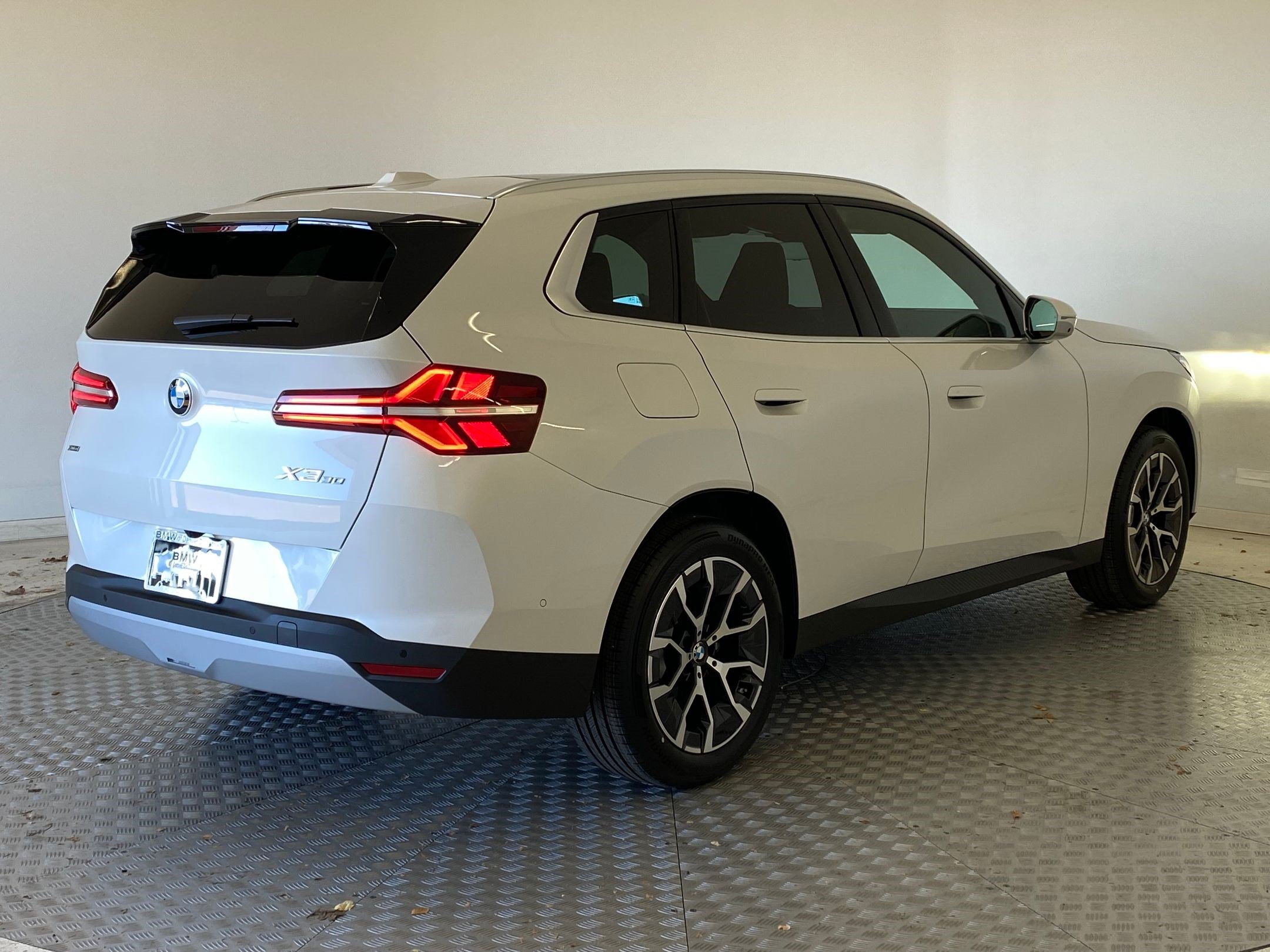 Used 2026 BMW X3 xDrive30i w/ Premium Package AWD/4WD image 8