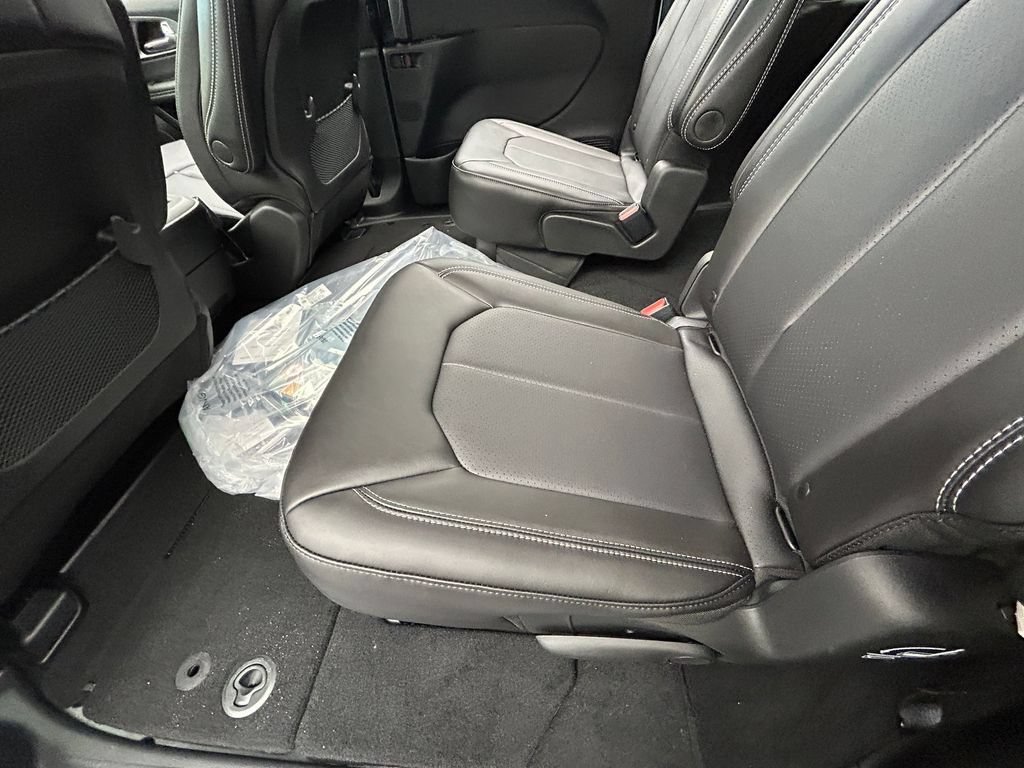 New 2026 Chrysler Voyager LX FWD image 26