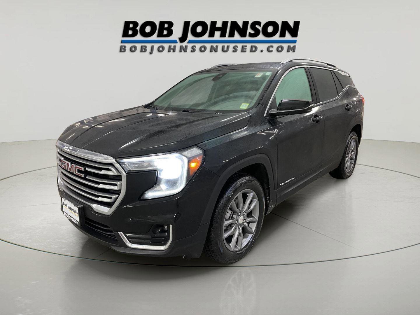 Used 2023 GMC Terrain SLT w/ LPO, Floor Liner Package image 3