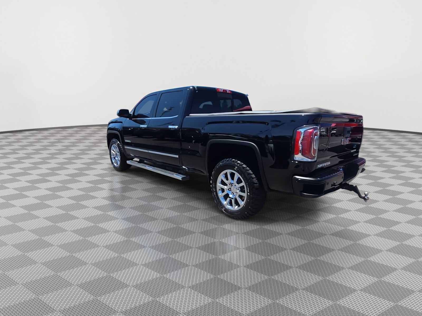 Used 2018 GMC Sierra 1500 Denali AWD/4WD image 6