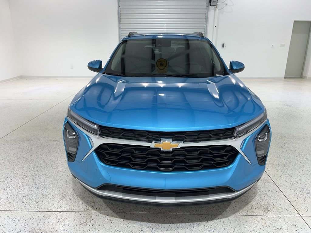 New 2026 Chevrolet Trax LT w/ Driver Confidence Package image 8