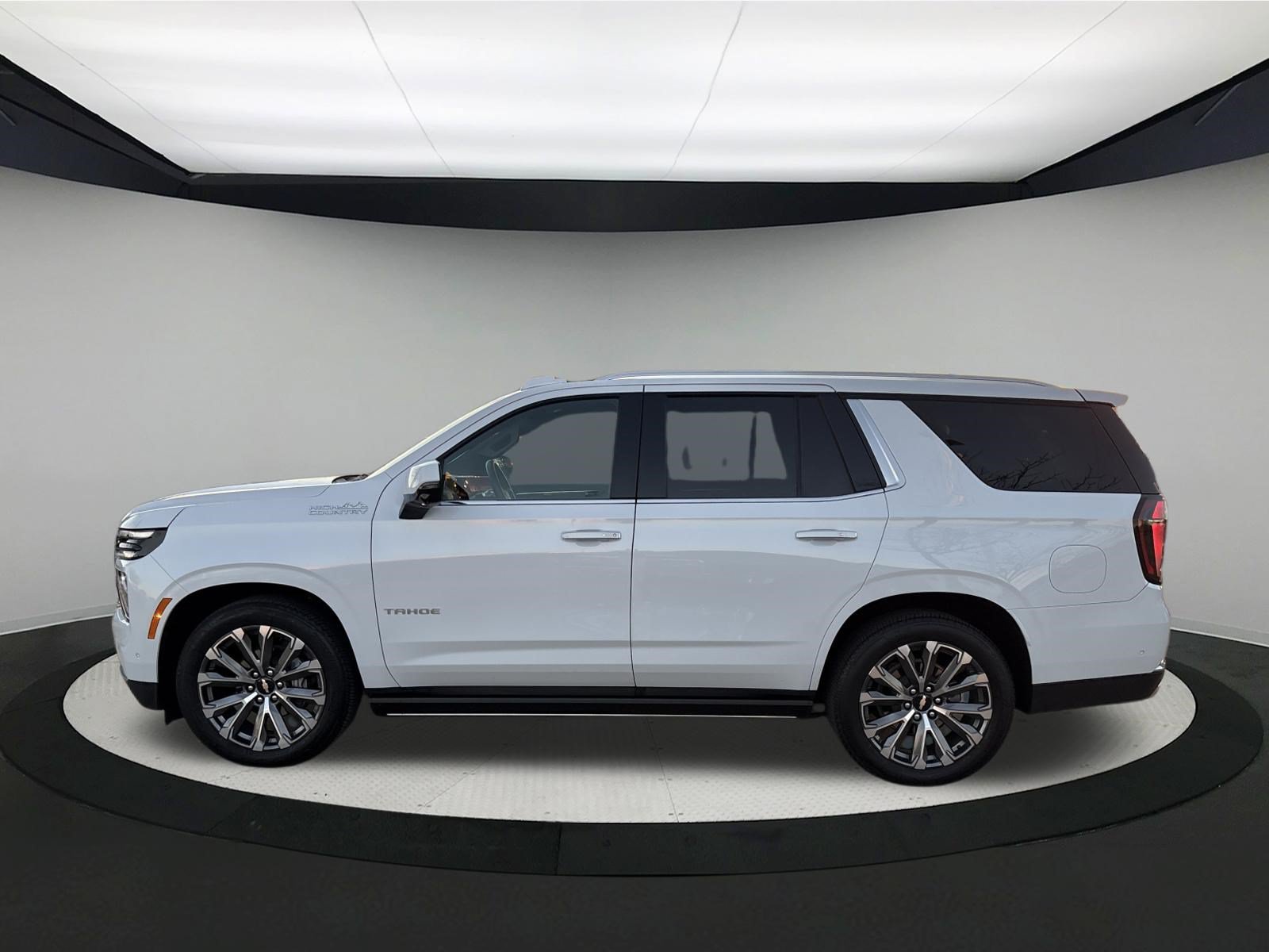 Used 2026 Chevrolet Tahoe High Country AWD/4WD image 4