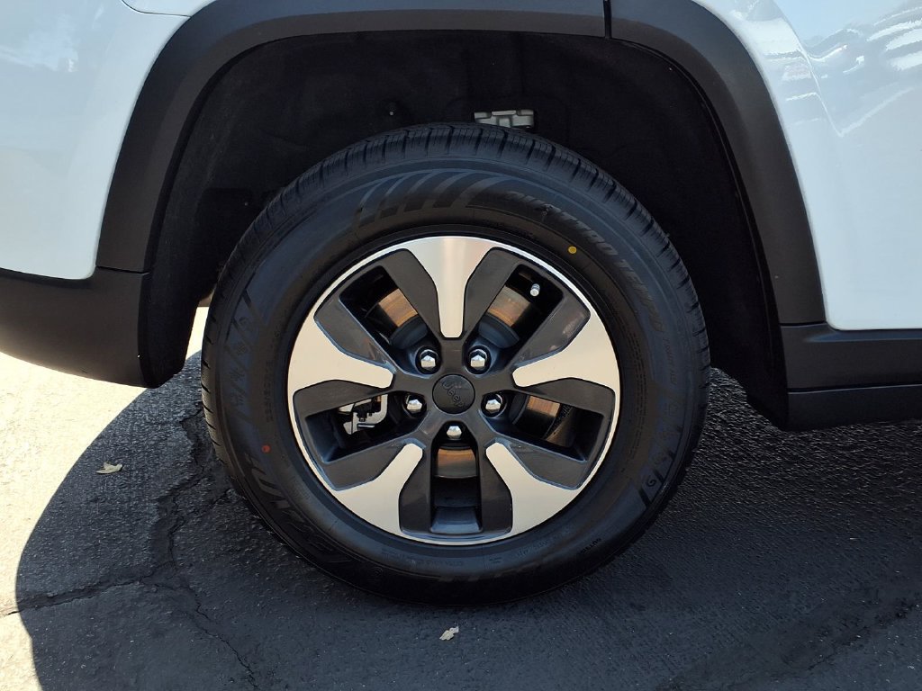 Used 2022 Jeep Grand Cherokee Limited 4xe AWD/4WD image 4