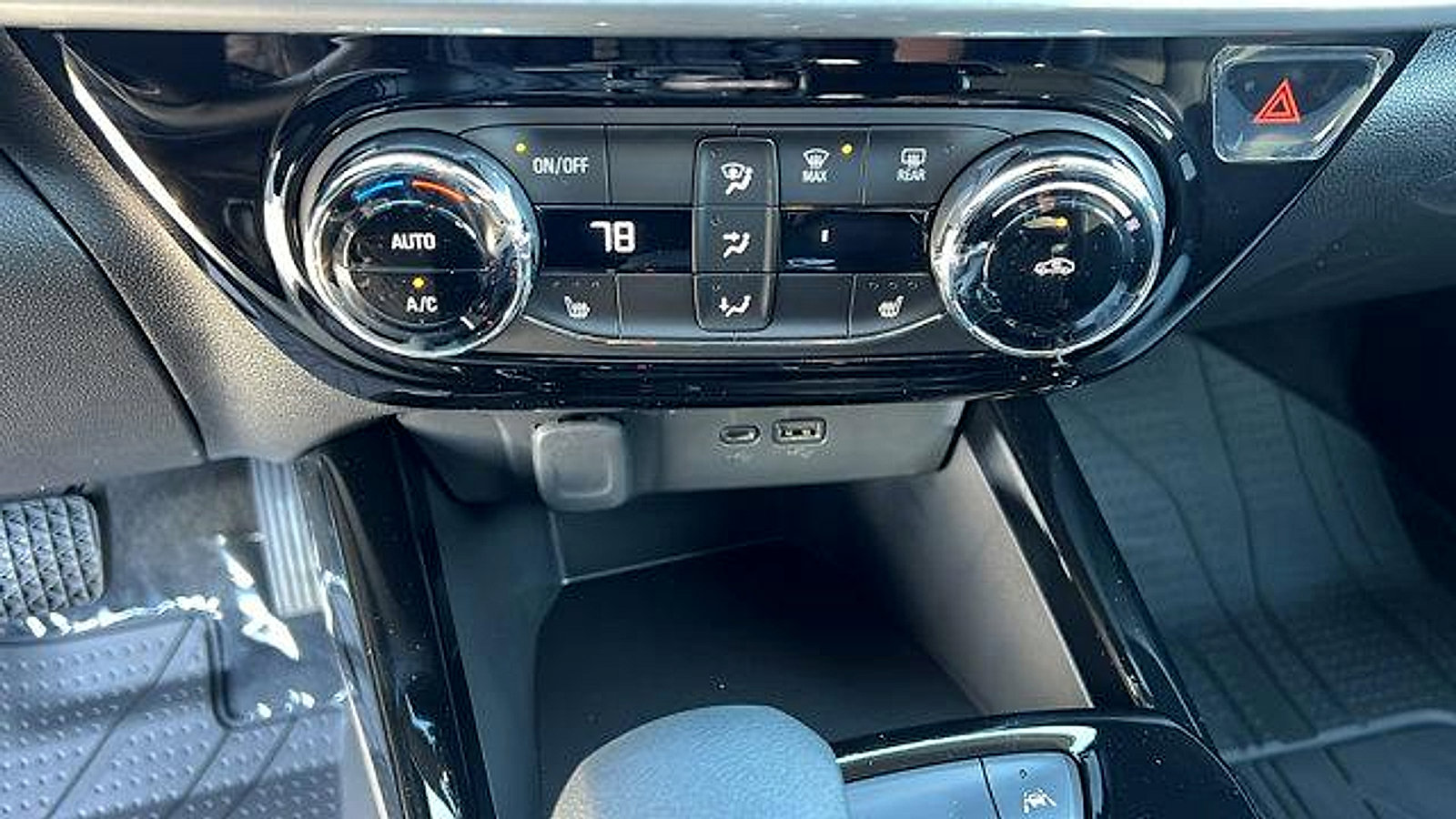 New 2026 Chevrolet Trax LT w/ LT Convenience Package image 21