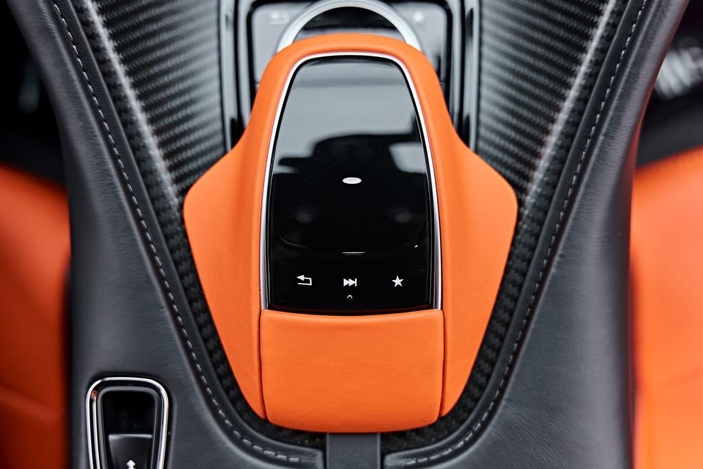 Used 2023 Aston Martin DBS Coupe RWD image 81