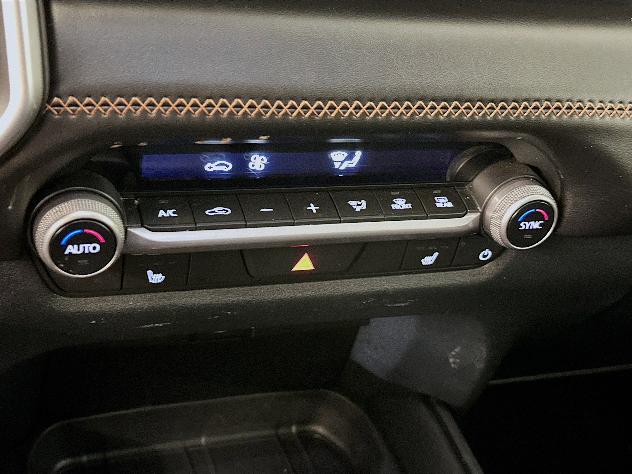 Used 2025 MAZDA CX-50 AWD 2.5 Hybrid w/ Premium Pkg image 24