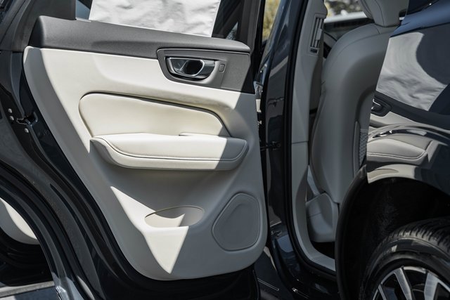New 2026 Volvo XC60 B5 Ultra w/ Protection Package Premier image 35