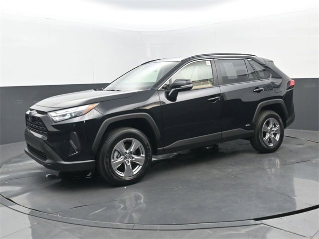 Used 2025 Toyota RAV4 XLE image 22