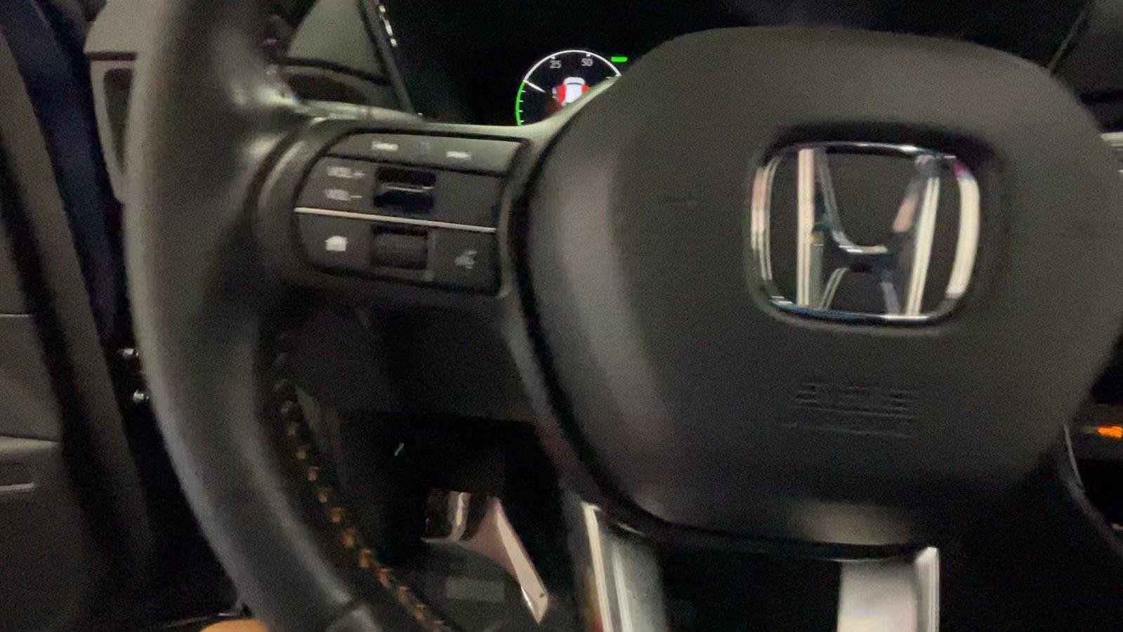 Used 2025 Honda CR-V Sport-L image 33