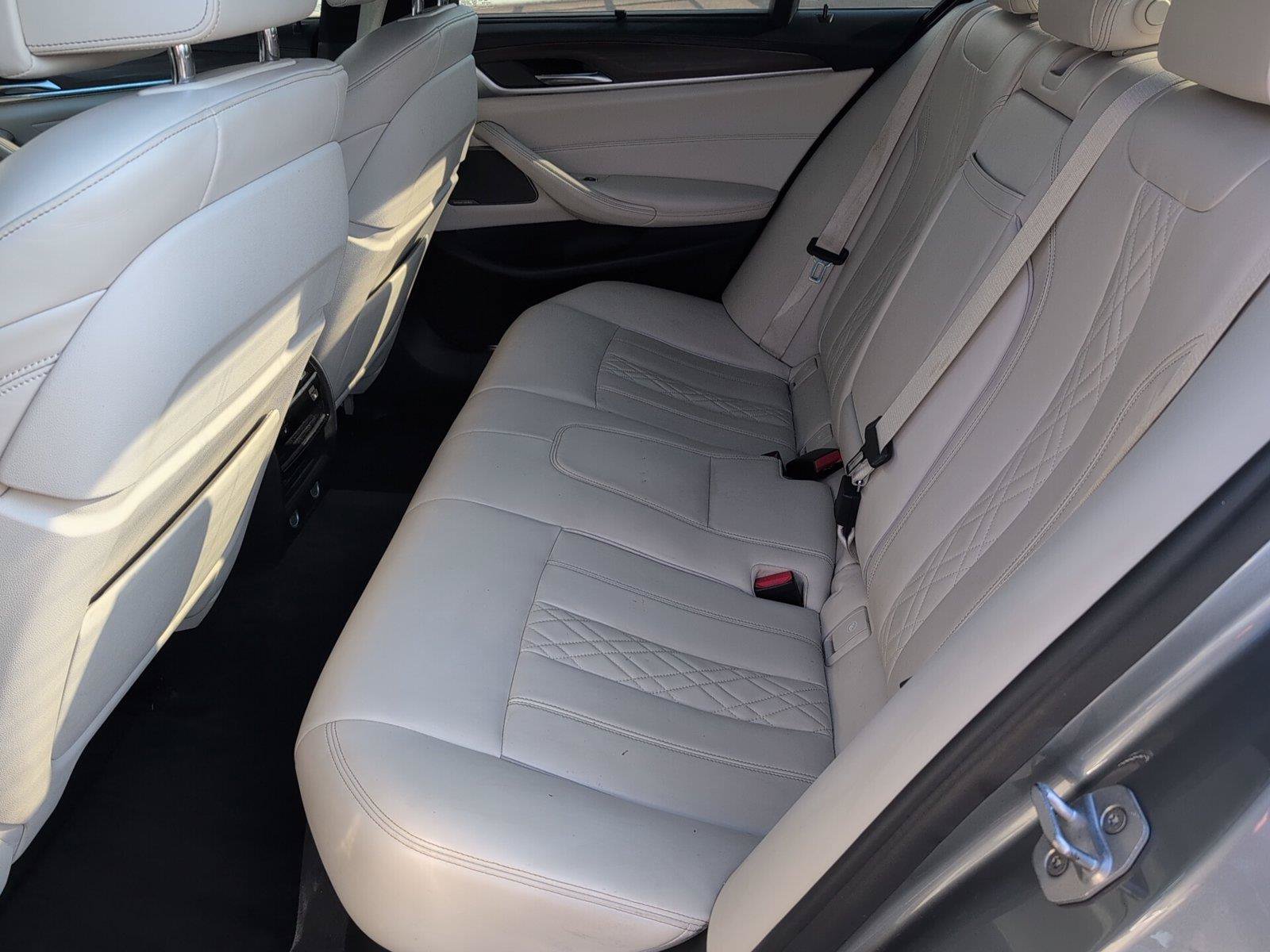 Used 2018 BMW M550i xDrive AWD/4WD image 33