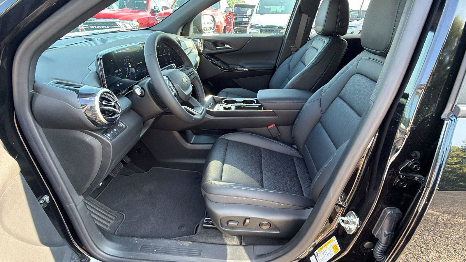 New 2026 Chevrolet Equinox LT w/ Convenience Package II FWD image 16