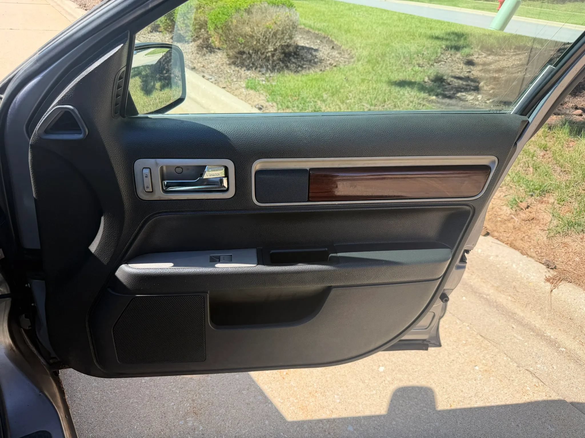Used 2006 Lincoln Zephyr FWD image 24